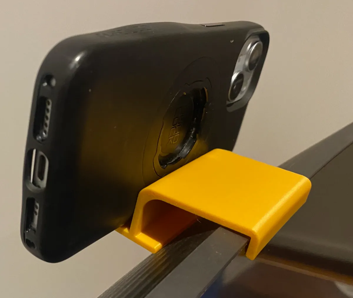 iPhone Continuity Camera Monitor Mount, photo 4 of 4 - iPhone Continuity Camera Monitor Mount Household