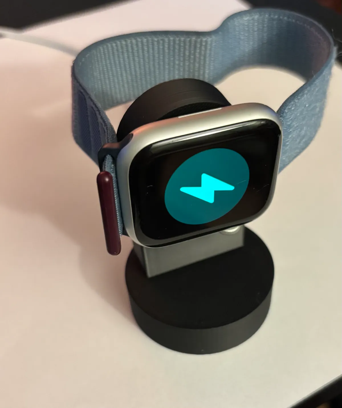 Watch Charger Holder for Apple Watch, photo 2 of 4 - Watch Charger Holder for Apple Watch Tools