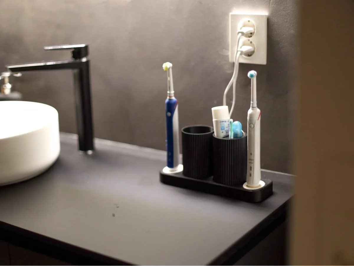 Oral-B Charger Dock & Toothbrush Holder