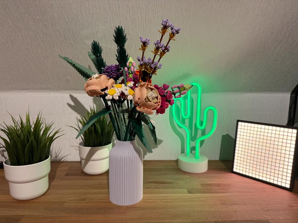 Bottle vase for Flower Bouquet