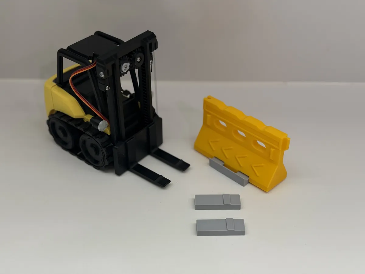CyberBrick Scenes Forklift- Road Safety Barriers, photo 4 of 4 - CyberBrick Scenes Forklift- Road Safety Barriers Models, RC & Drones