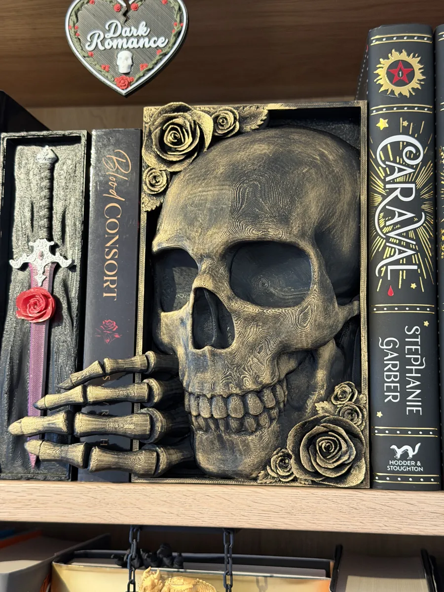 Skull BookNook with Roses (and Thorns) | 1 Color, photo 3 of 4 - Skull BookNook with Roses (and Thorns) | 1 Color Figurines & Collectibles