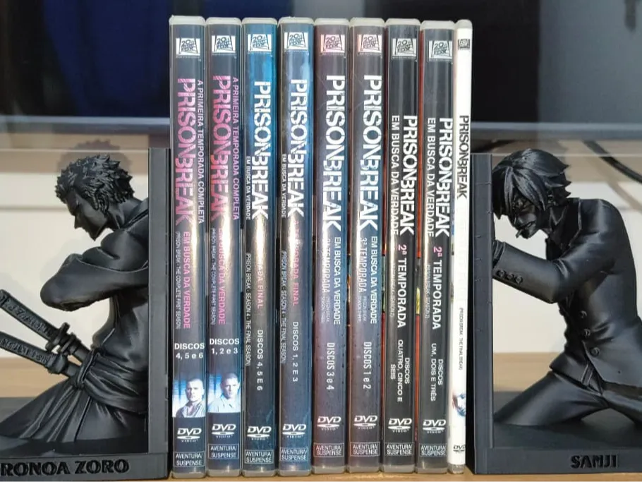 Aparador de livros/DVD - One Piece - ZORO/SANJI