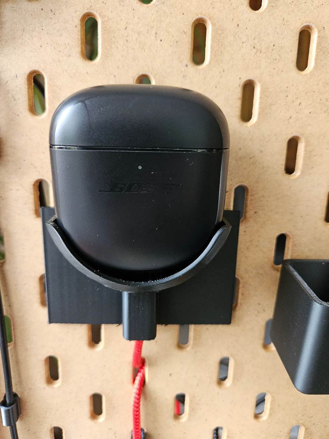 IKEA Skadis charger bose earbuds + samsung S23, photo 4 of 4 - IKEA Skadis charger bose earbuds + samsung S23 Mobile & Device Accessories