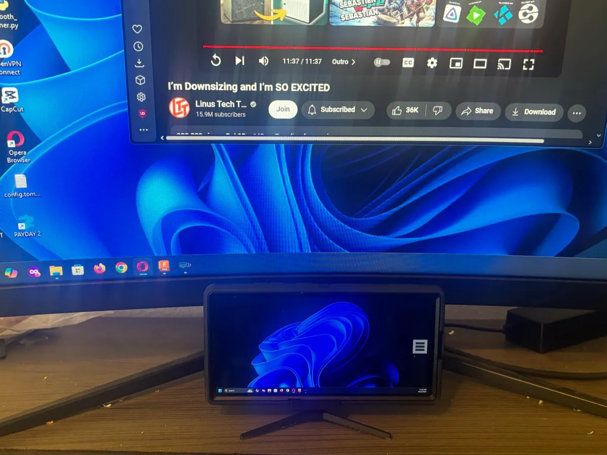 Mini Monitor Style Phone Stand, photo 4 of 4 - Mini Monitor Style Phone Stand Mobile & Device Accessories