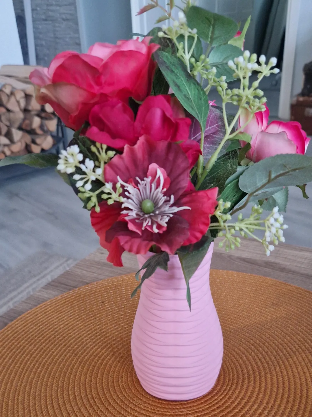 Vase ribbed, photo 2 of 3 - Vase ribbed Home Decor Items