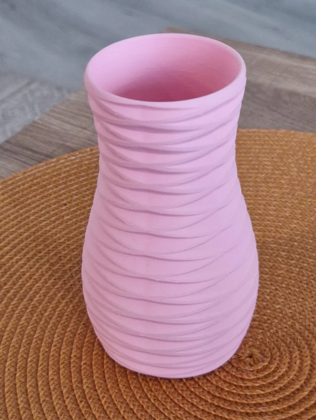 Vase ribbed, photo 3 of 3 - Vase ribbed Home Decor Items