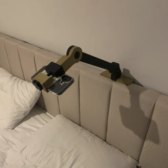 Adjustable Bed Mount for Phone and Switch, photo 3 of 4 - Adjustable Bed Mount for Phone and Switch Mobile & Device Accessories