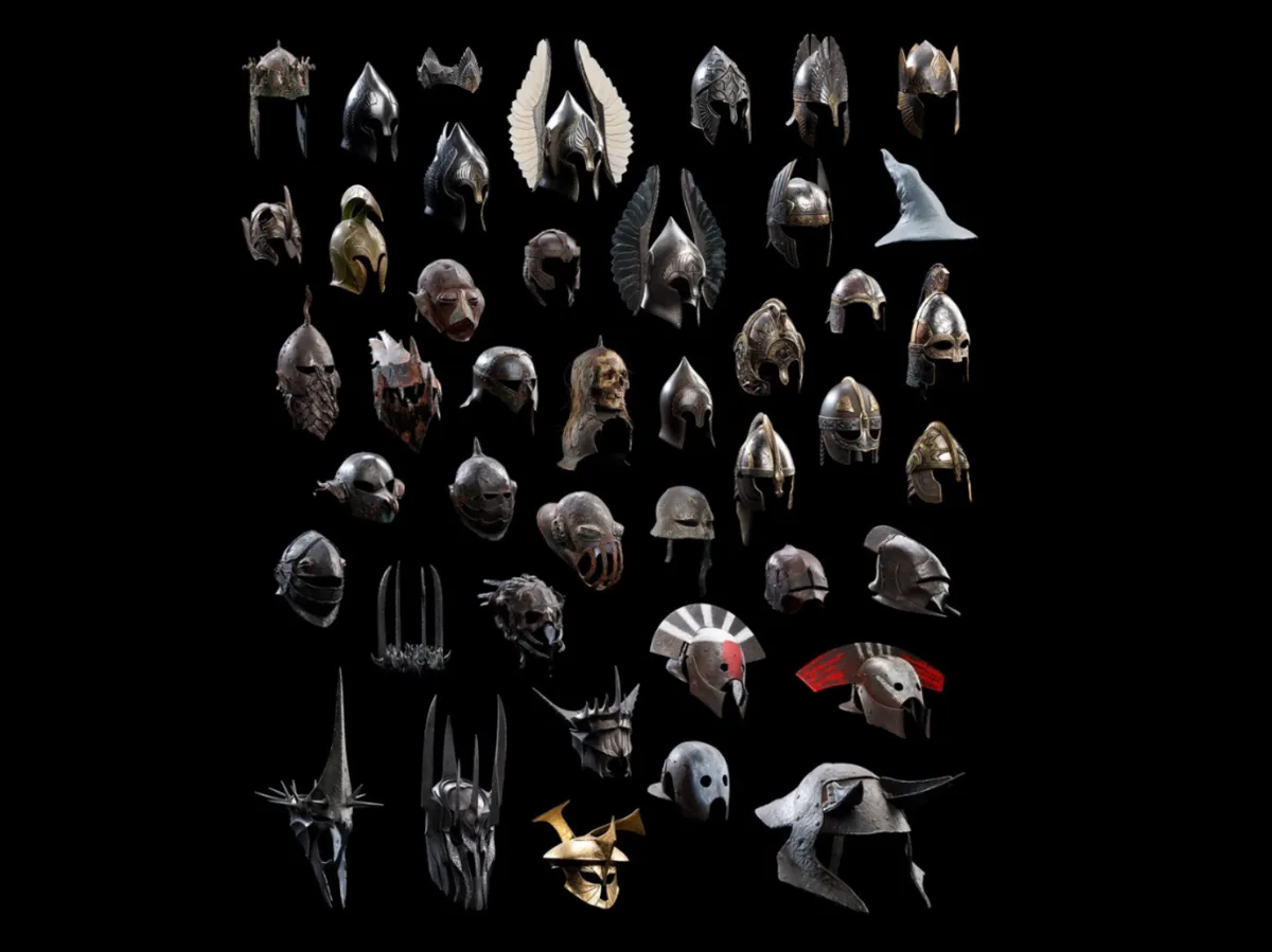 Helmets of the World (Lord of The Rings - LOTR)