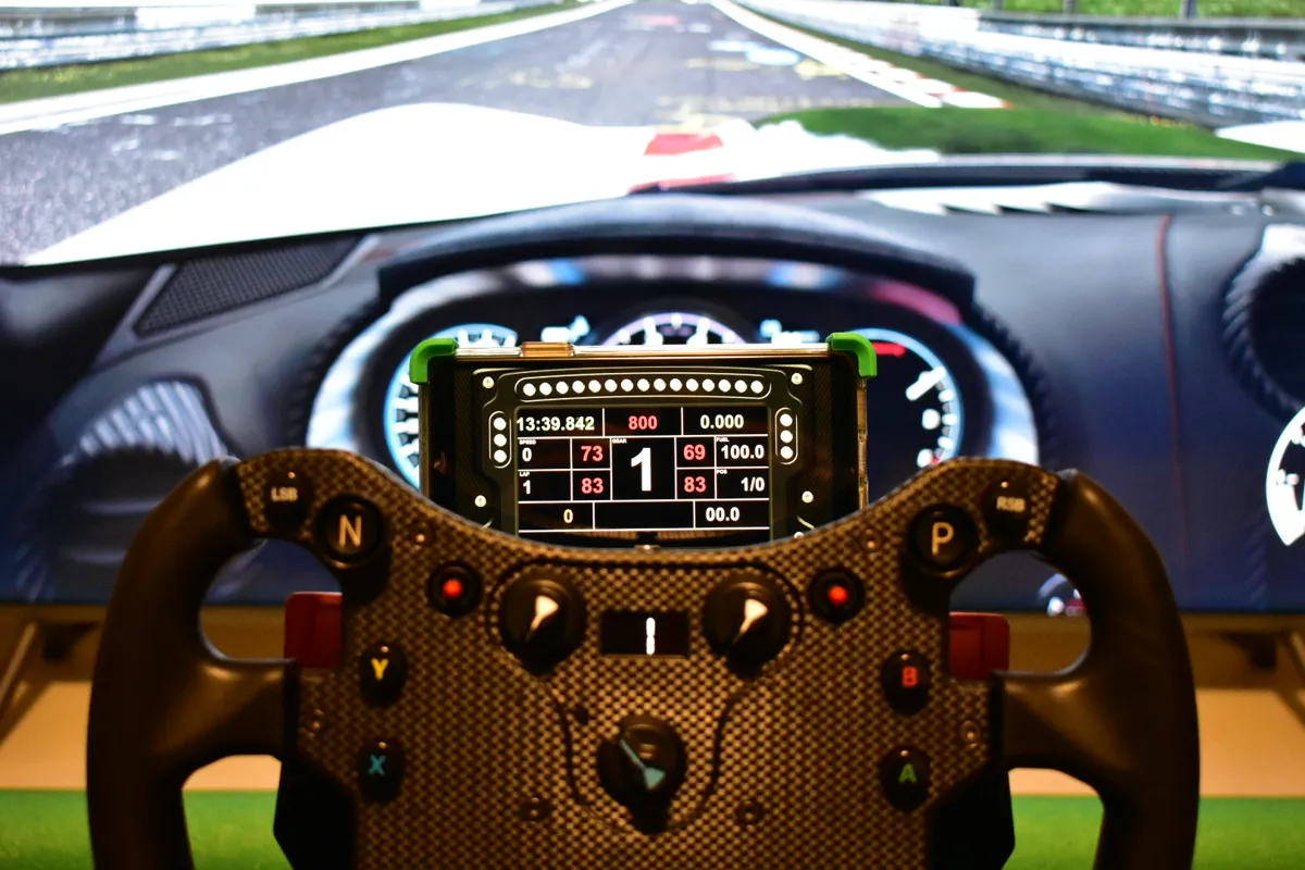 Fanatec Dashboard Phone Mount, photo 3 of 4 - Fanatec Dashboard Phone Mount Tools