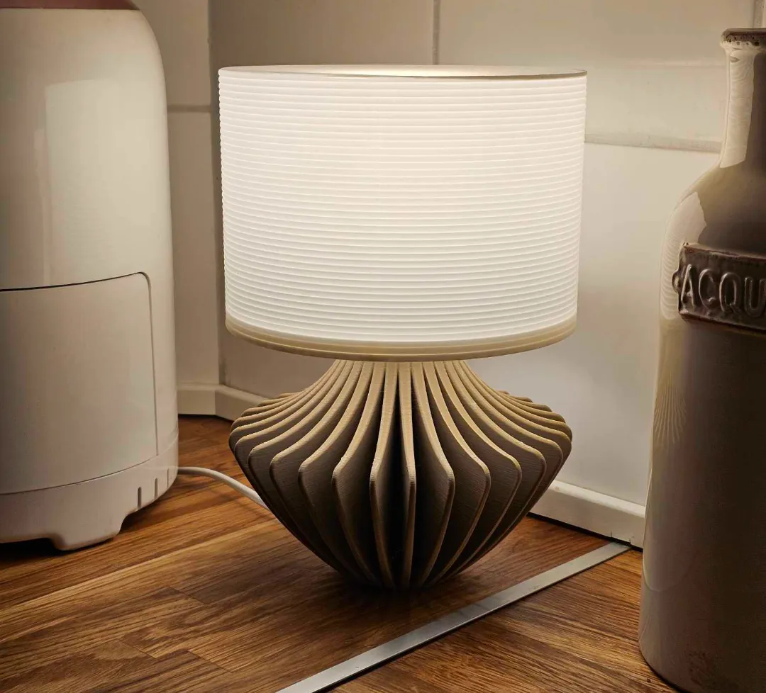 Table lamp