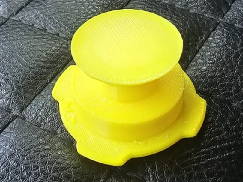 Quad Lock to Pop Socket Adapter