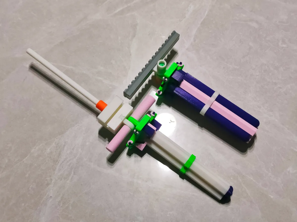 Multifunctional Tripod/多功能三脚架, photo 3 of 3 - Multifunctional Tripod/多功能三脚架 Hobby & DIY