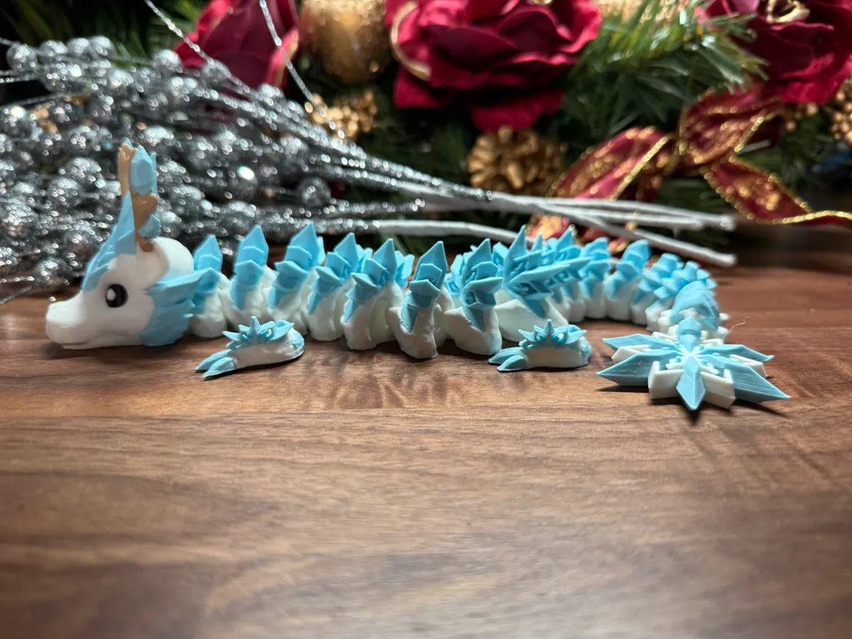 Articulated Snowflake Dragon, photo 4 of 4 - Articulated Snowflake Dragon Art