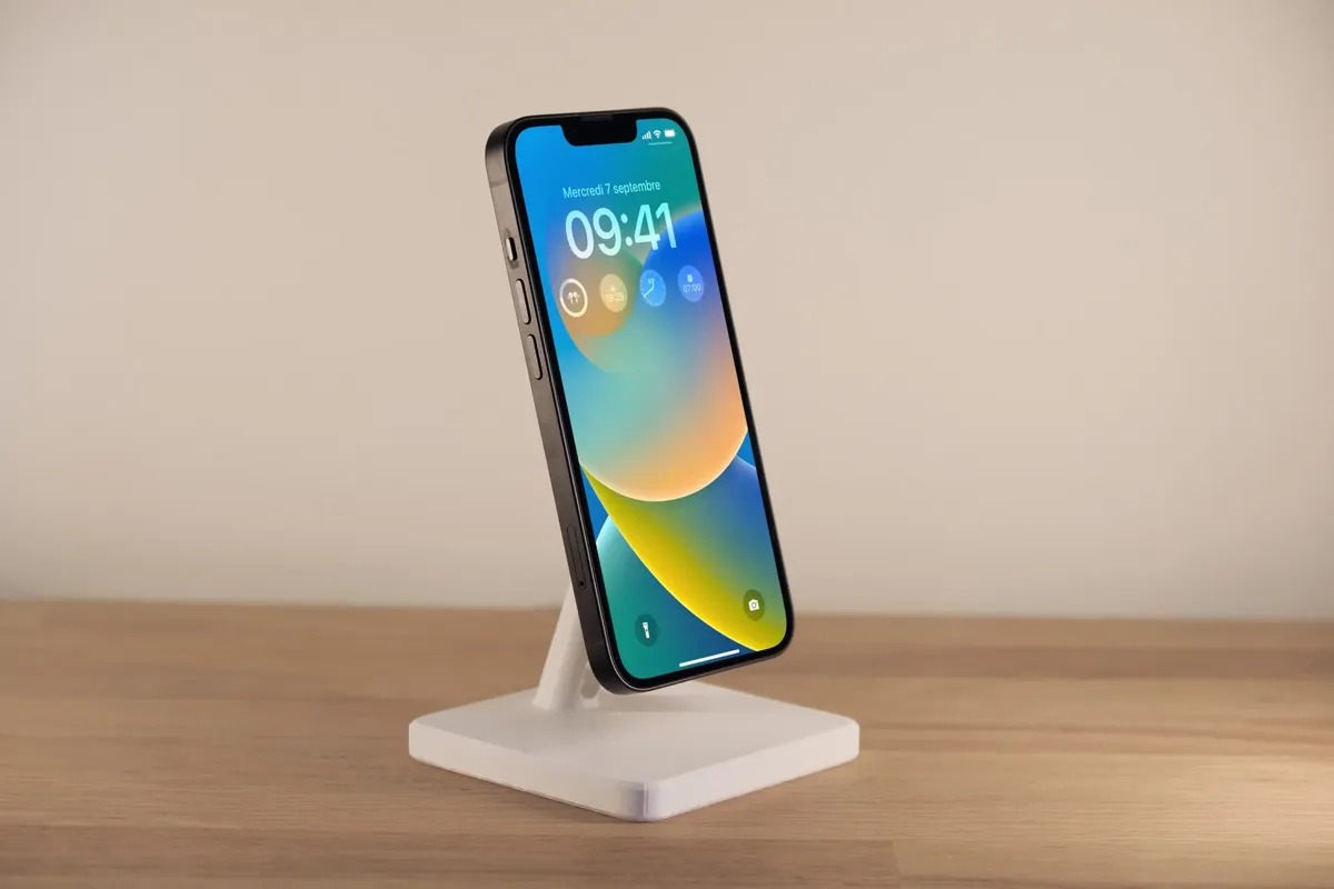 iPhone MagSafe Charger Stand Dock, photo 4 of 4 - iPhone MagSafe Charger Stand Dock Hobby & DIY
