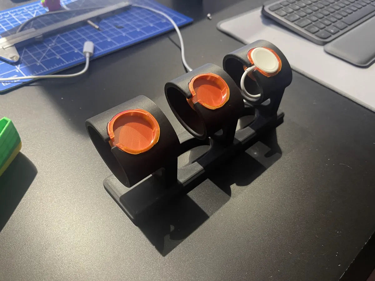 apple watch holder x3, photo 3 of 4 - apple watch holder x3 Hobby & DIY