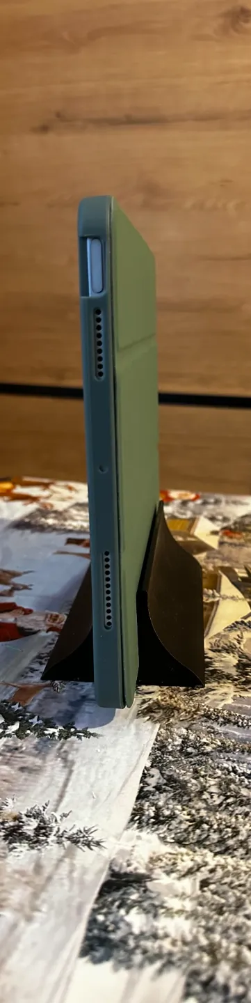 Ipad Air 11 easy to stand, photo 2 of 3 - Ipad Air 11 easy to stand Household