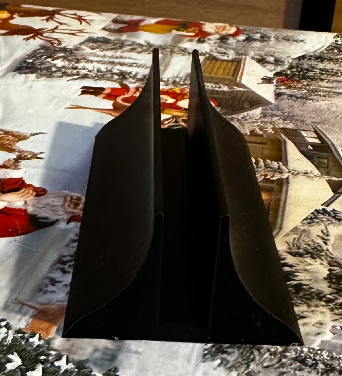Ipad Air 11 easy to stand, photo 3 of 3 - Ipad Air 11 easy to stand Household