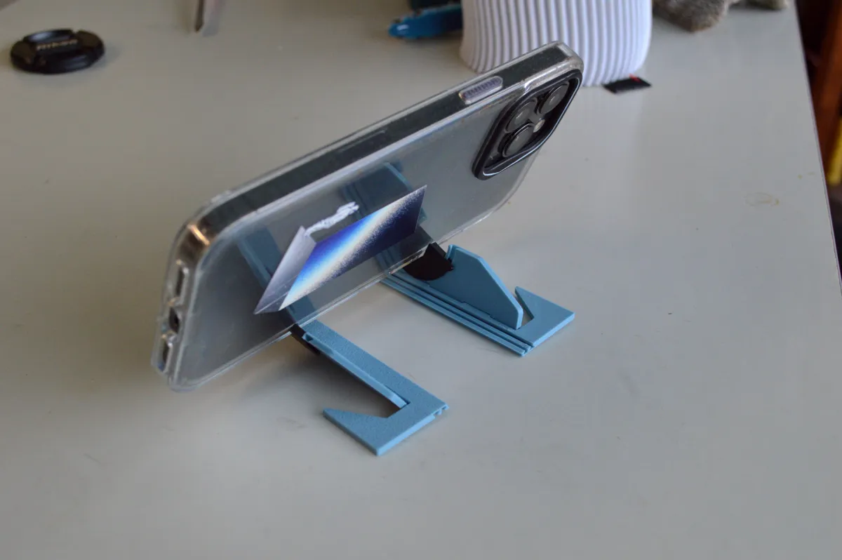 Credit Card Phone Stand Adjustable Angle, photo 3 of 4 - Credit Card Phone Stand Adjustable Angle Hobby & DIY