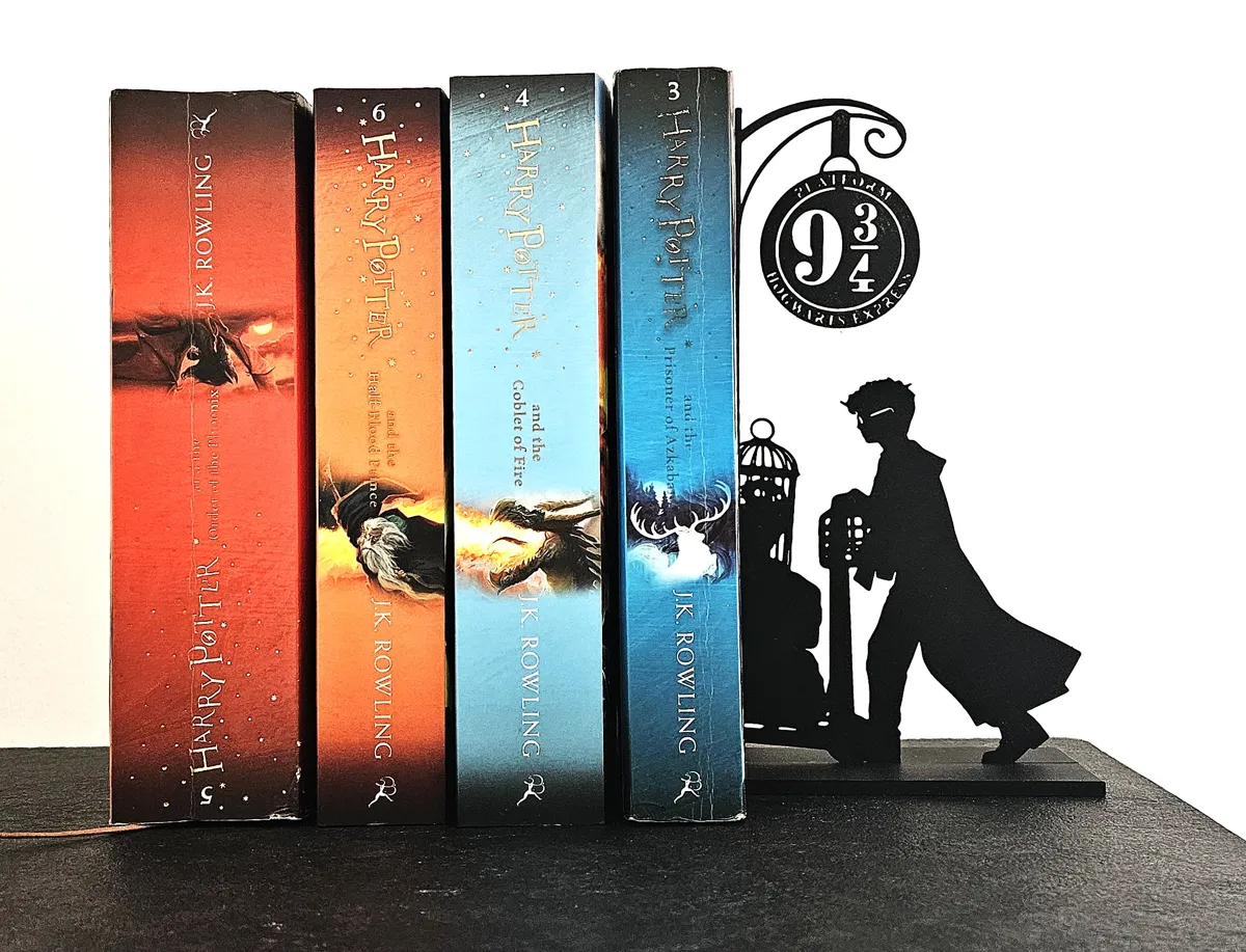 Bookend inspiredfrom Harry P Platform 9 3/4 NOCOM, photo 4 of 4 - Bookend inspiredfrom Harry P Platform 9 3/4 NOCOM Desk & Office