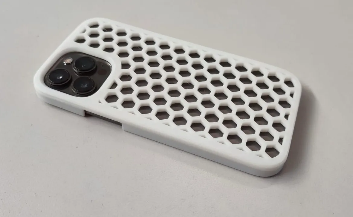 iPhone 13 Pro Max Hexagon Case, photo 3 of 4 - iPhone 13 Pro Max Hexagon Case Tools