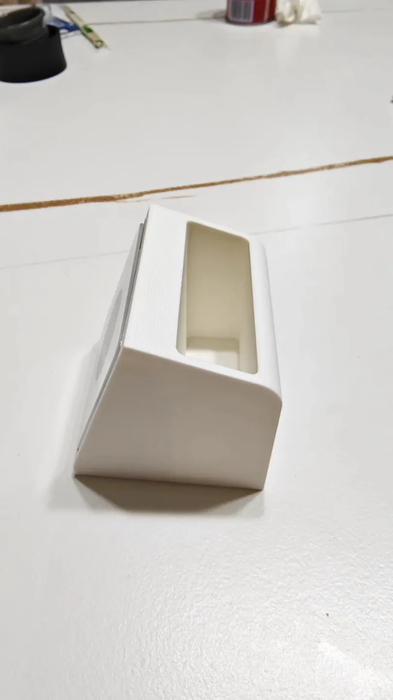 领普无线开关桌面支架，后置开槽可以放遥控器, photo 2 of 4 - 领普无线开关桌面支架，后置开槽可以放遥控器 Tools