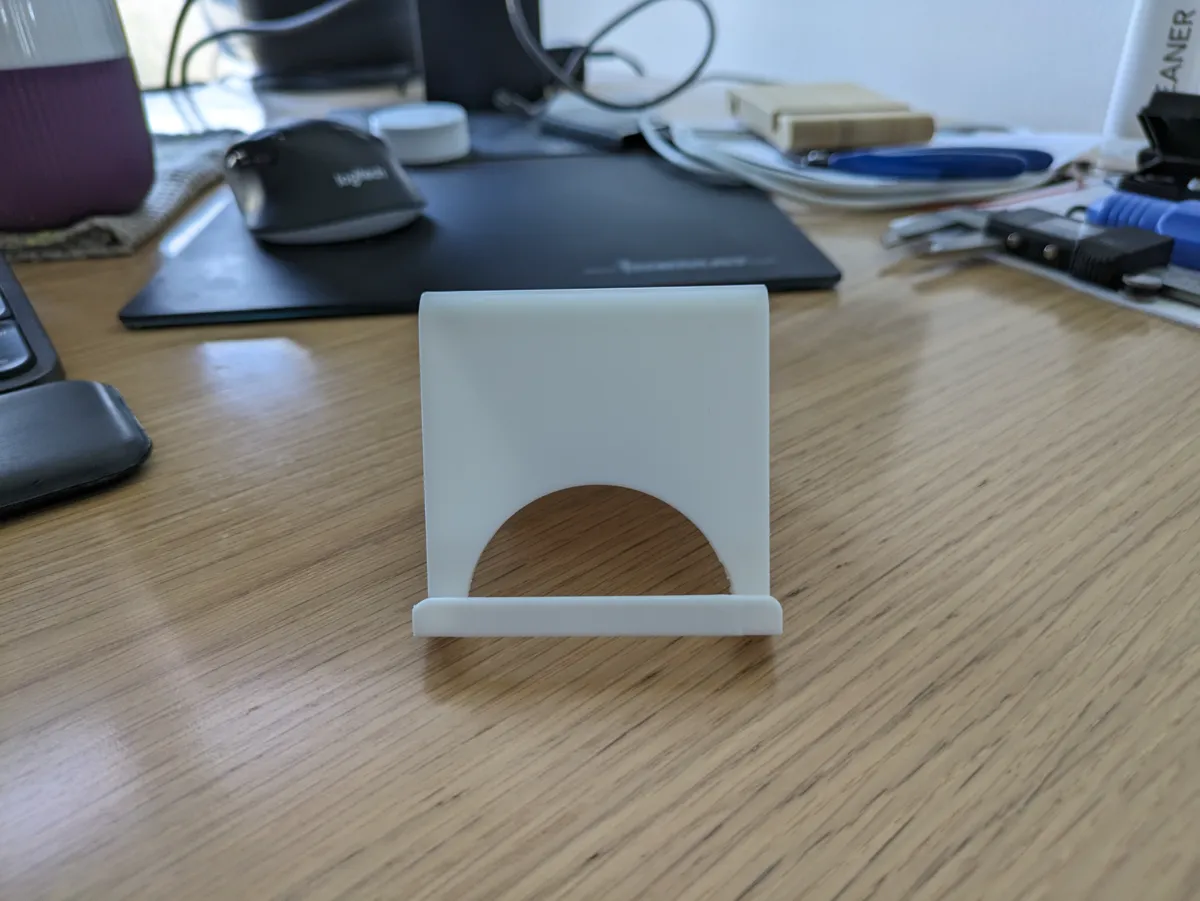 Simple Phone stand, photo 2 of 4 - Simple Phone stand Hobby & DIY