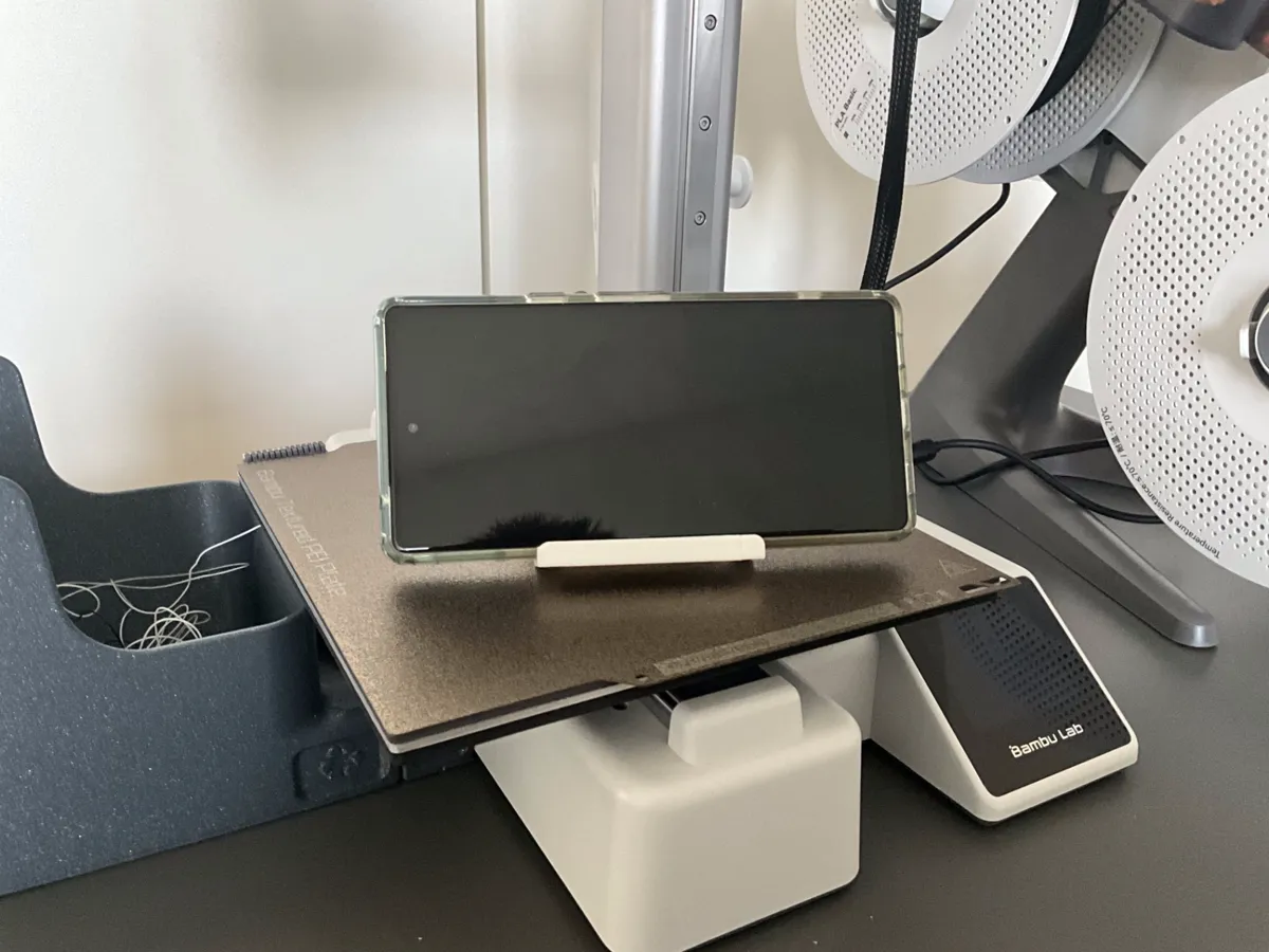Simple Phone stand, photo 4 of 4 - Simple Phone stand Hobby & DIY