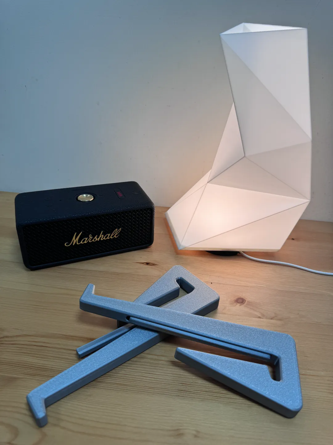 Portable Laptop Stand for Travel 旅行便攜式筆記型電腦支架, photo 3 of 4 - Portable Laptop Stand for Travel 旅行便攜式筆記型電腦支架 Household