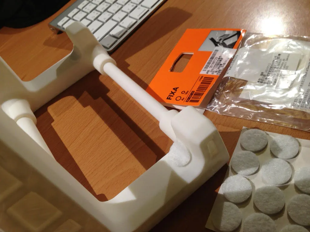 Strong and Durable laptop stand, photo 4 of 4 - Strong and Durable laptop stand Mobile & Device Accessories