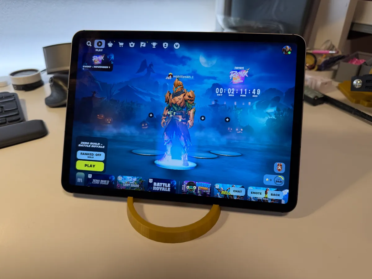 Fortnite Victory Crown Phone Stand, photo 3 of 4 - Fortnite Victory Crown Phone Stand Tools