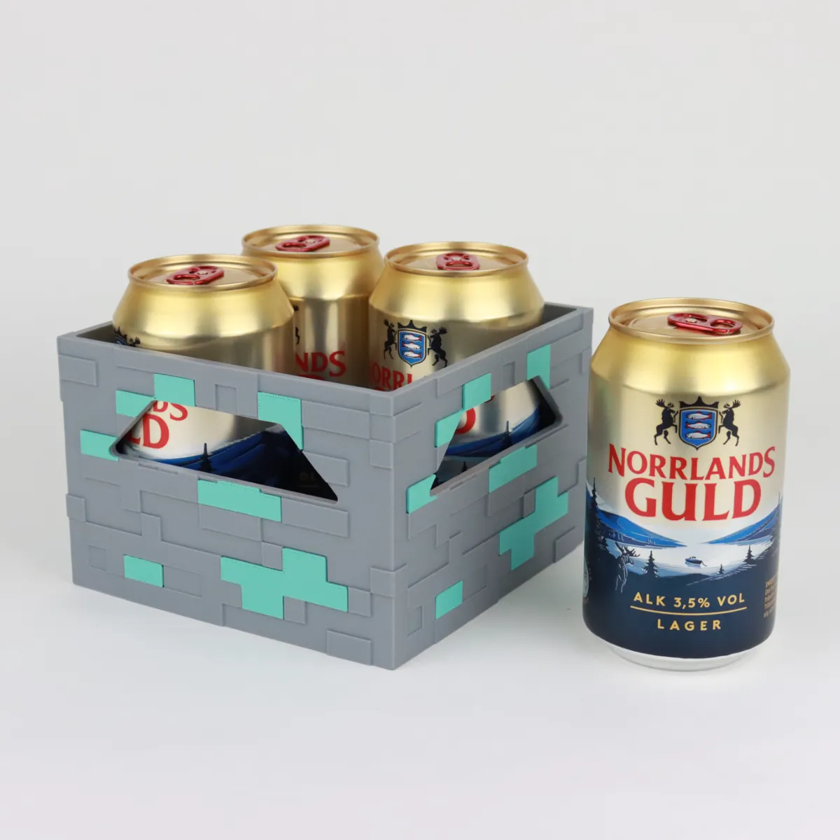 Minecraft Diamond, Gold and Redstone Beer Crate, photo 3 of 4 - Minecraft Diamond, Gold and Redstone Beer Crate Toys & Games