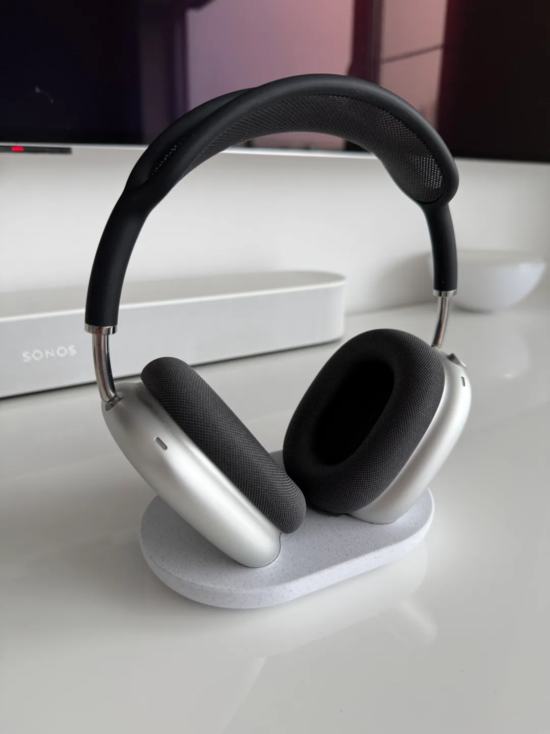 AirPods Max Stand with Sleep Mode Support, photo 3 of 4 - AirPods Max Stand with Sleep Mode Support Hobby & DIY