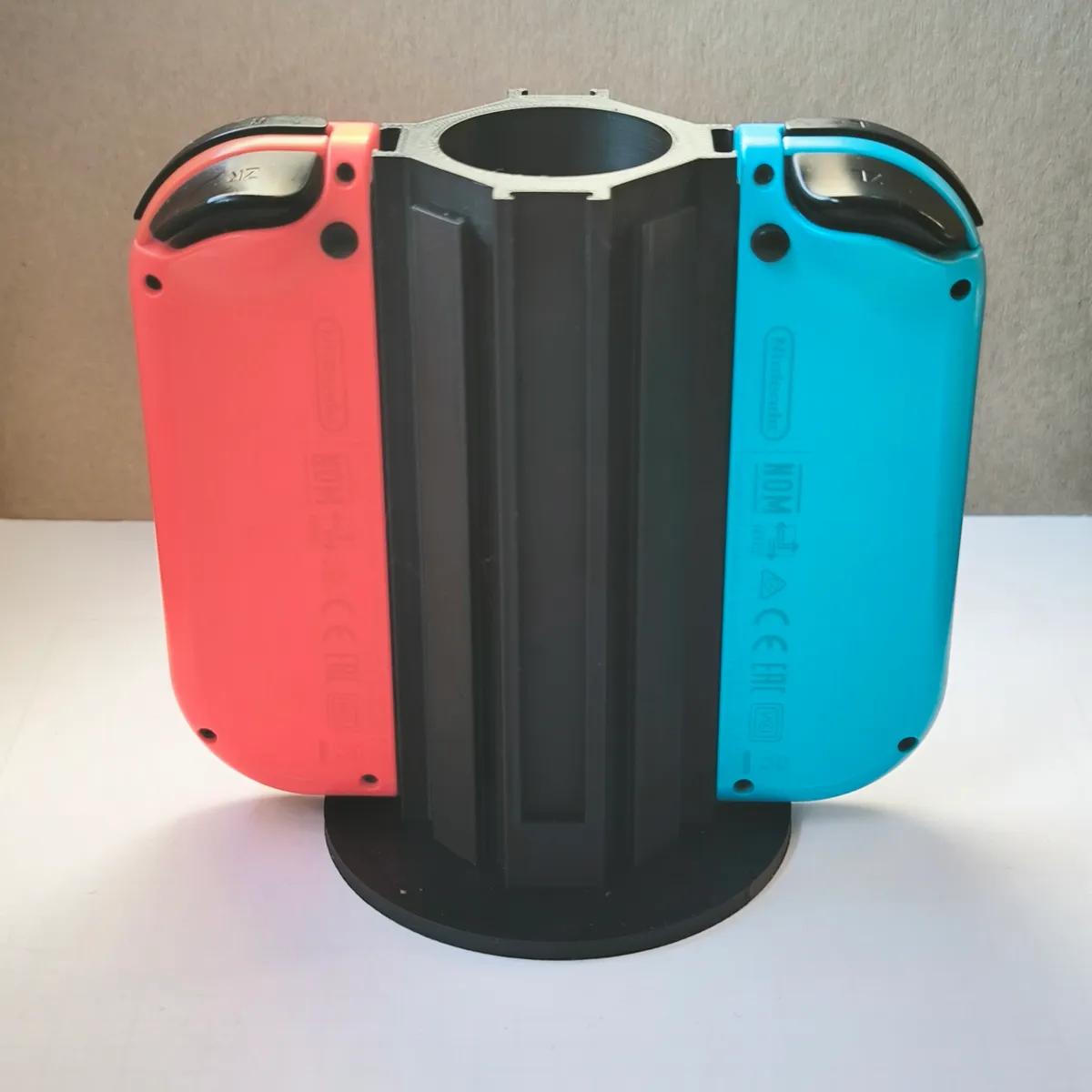 Nintendo Switch Joy-Con stand, photo 4 of 4 - Nintendo Switch Joy-Con stand Gaming Accessories