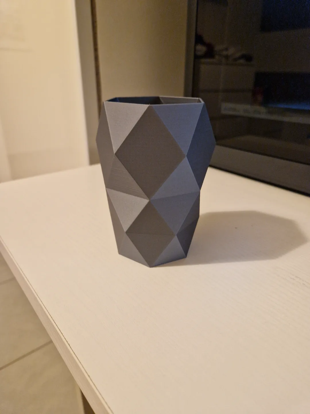 Vase low poly