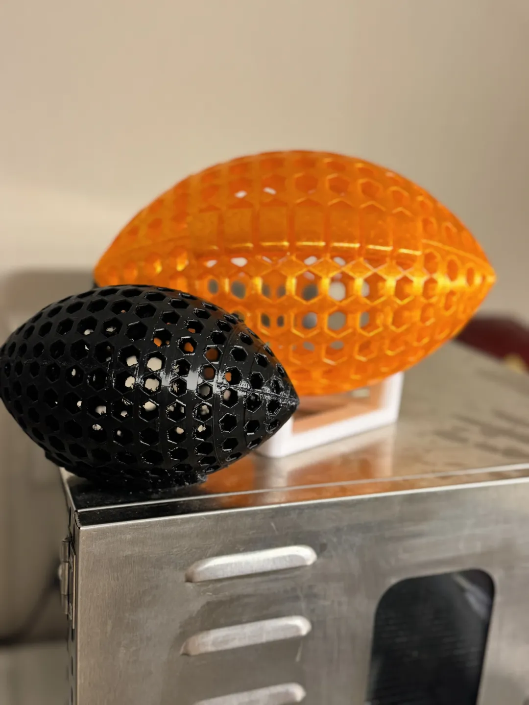 AIRLESS AMERICAN FOOTBALL, photo 2 of 4 - AIRLESS AMERICAN FOOTBALL Sports & Fitness