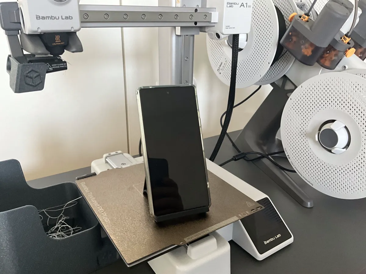 Phone holder - rev. 3, photo 3 of 4 - Phone holder - rev. 3 Hobby & DIY