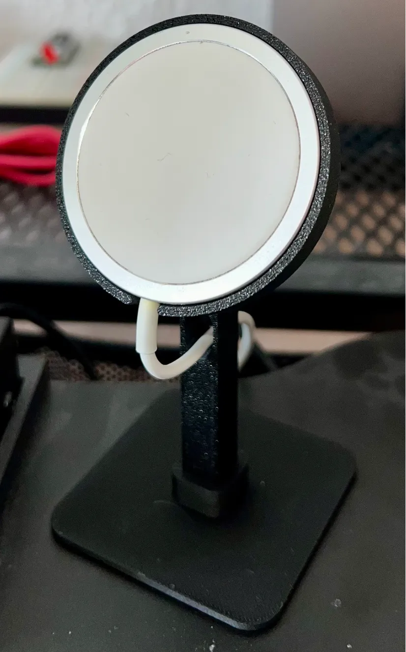 MagSafe Stand Slim - Gadgets, in stock in India