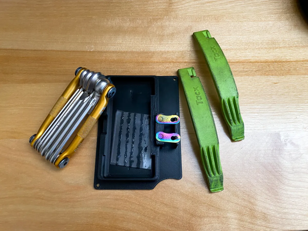 CMF PHONE 1 - MTB Survival ToolKit, photo 4 of 4 - CMF PHONE 1 - MTB Survival ToolKit Cycling