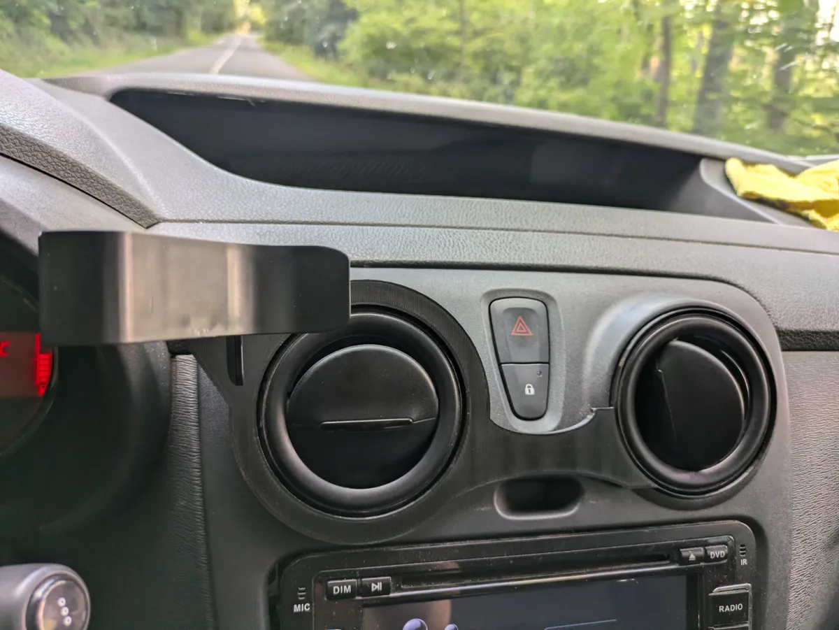 Dacia Sandero/Dokker Phone Holder, photo 2 of 4 - Dacia Sandero/Dokker Phone Holder Hobby & DIY