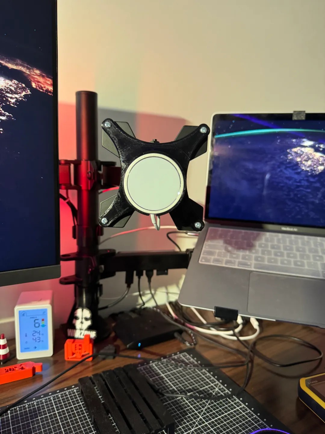 MagSafe VESA Mount 100X100 (By KD3D Labs), photo 4 of 4 - MagSafe VESA Mount 100X100 (By KD3D Labs) Desk & Office