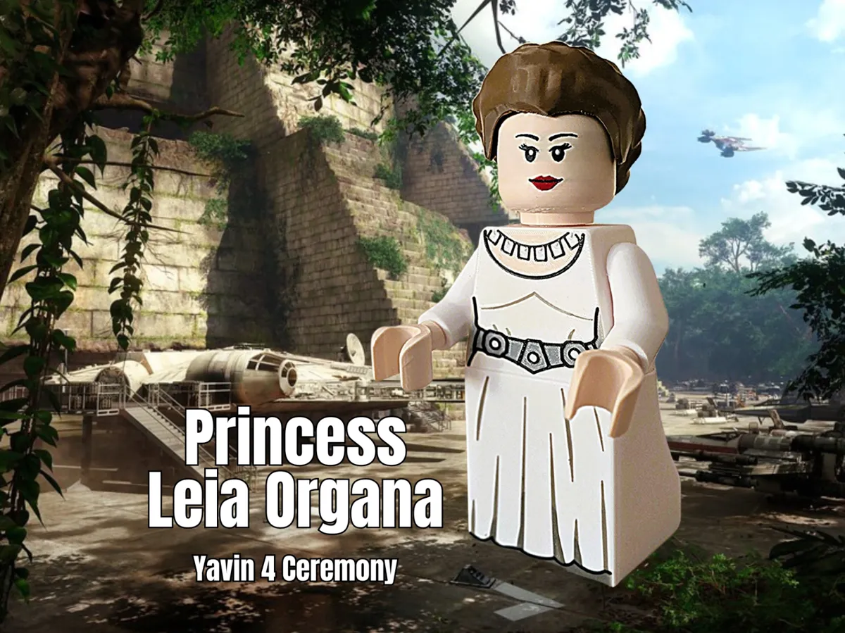 Princess Leia Organa * 500% * Yavin 4 Ceremony