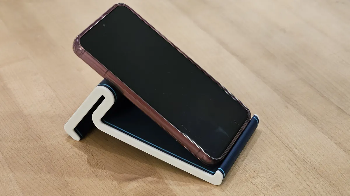 Two-Way Minimalist Phone Stand, photo 4 of 4 - Two-Way Minimalist Phone Stand Mobile & Device Accessories