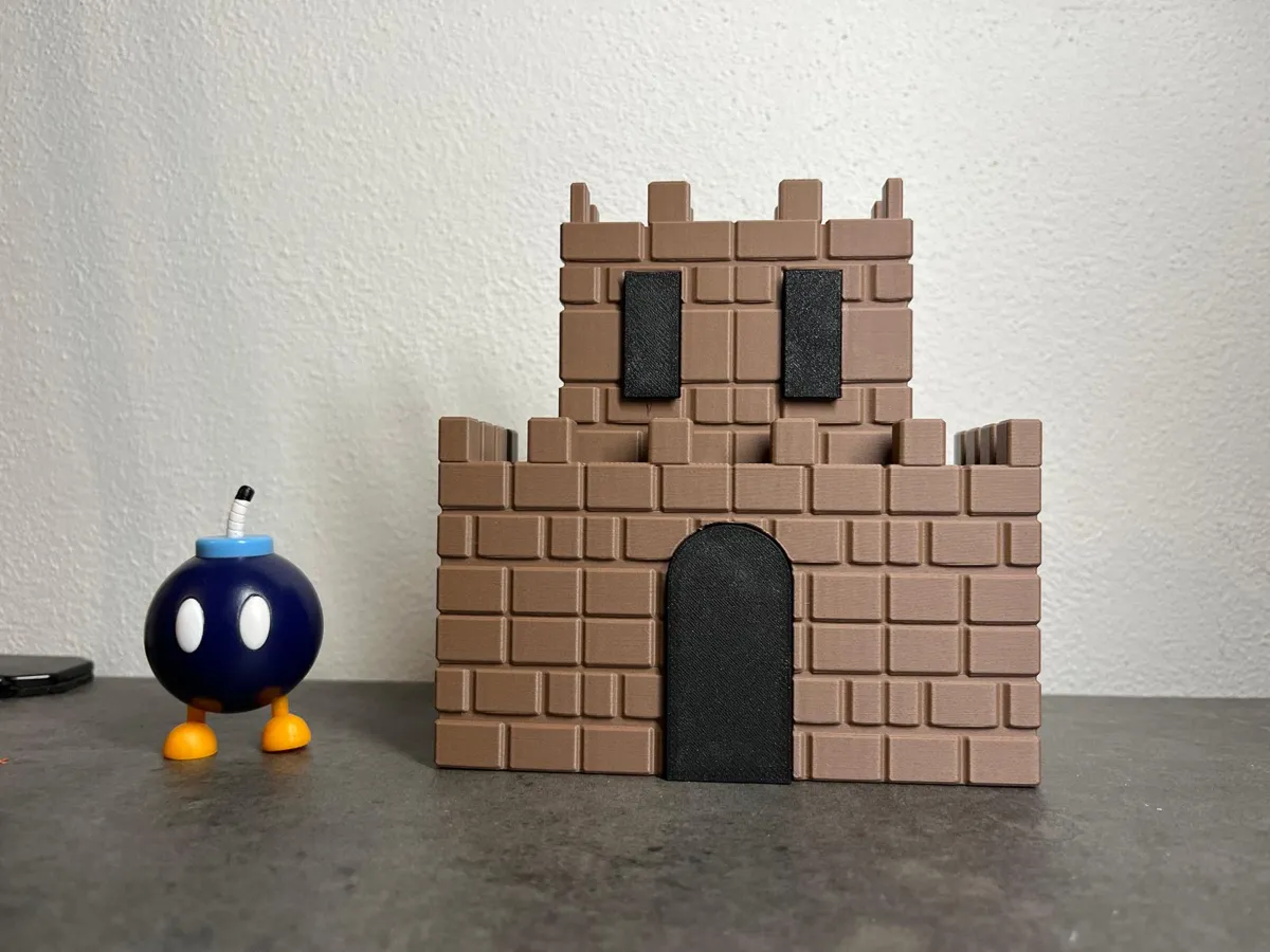 8-Bit Mario Castle for Retro Lovers, photo 3 of 4 - 8-Bit Mario Castle for Retro Lovers Figurines & Collectibles