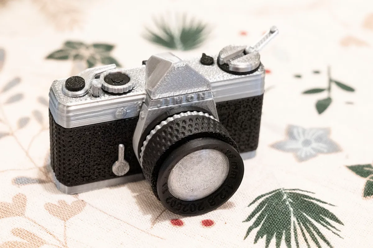 Analog film camera scale model - many functions, photo 2 of 4 - Analog film camera scale model - many functions Camera & Photography