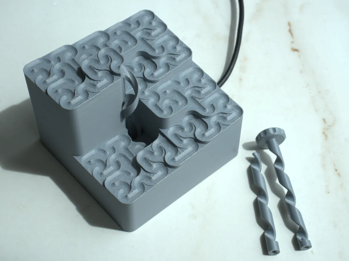 Manual/ Motorized Hilbert Curve Marble run (Moore), photo 4 of 4 - Manual/ Motorized Hilbert Curve Marble run (Moore) Toys, Games & Hobbies