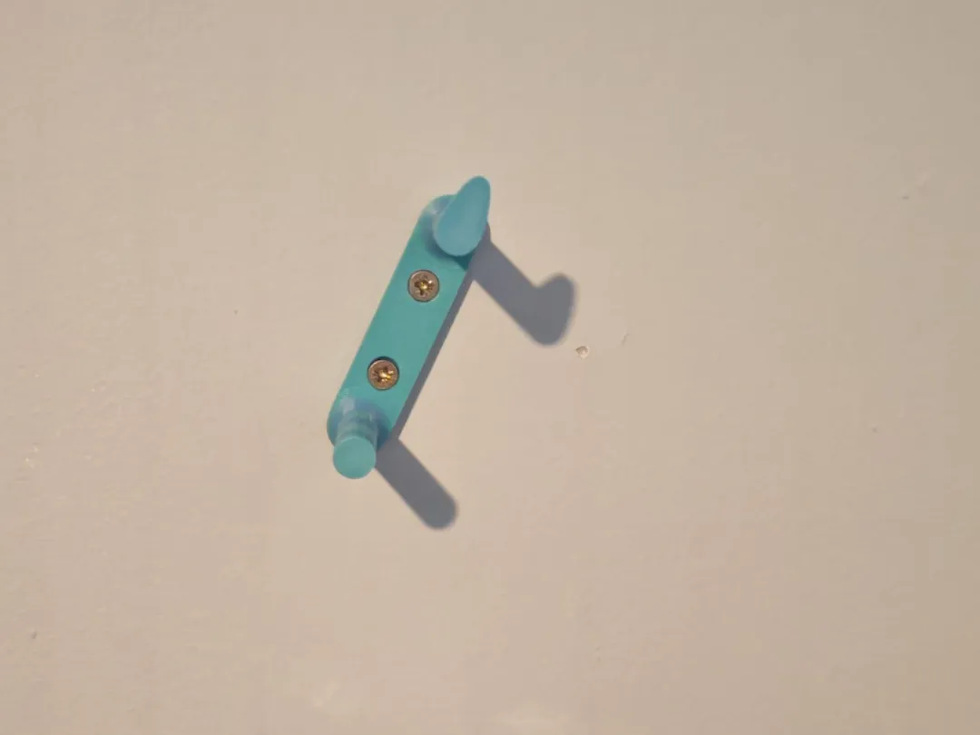 Nerf Gun Wall Mount WITH Screw Hole