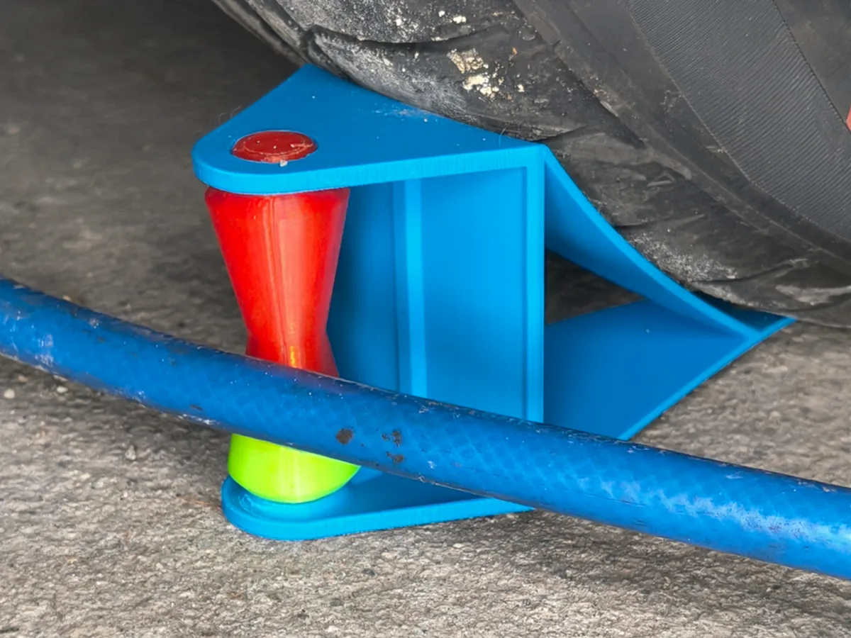 Hose Guide Roller - Prevent Hose Snagging