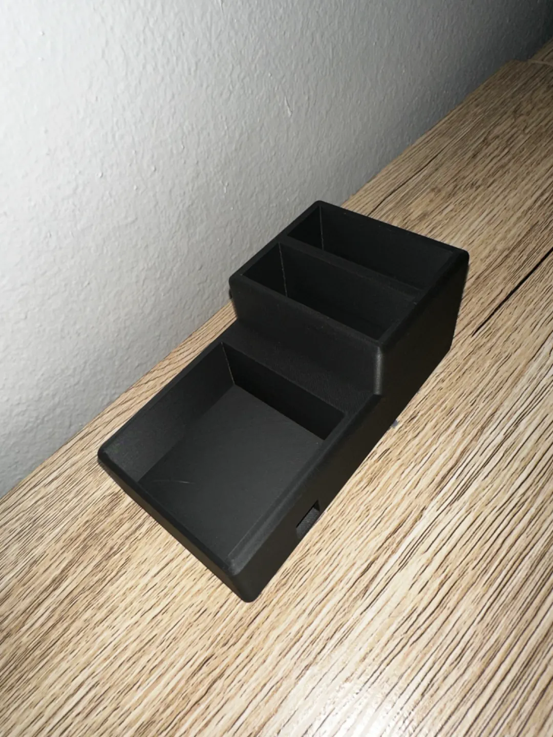 Anker MagSafe Cube Nightstand Organizer, photo 2 of 4 - Anker MagSafe Cube Nightstand Organizer Tools