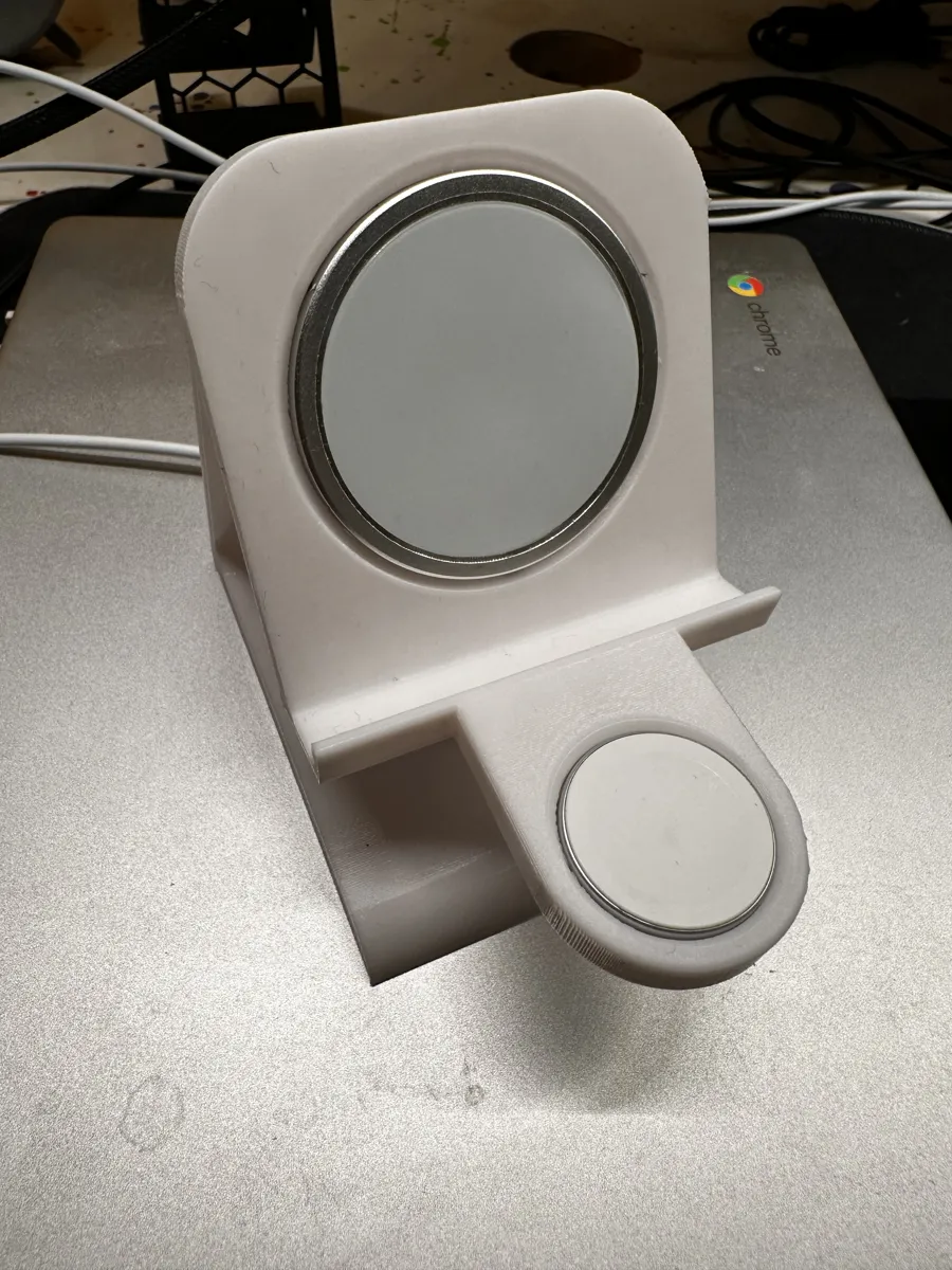 iPhone and Watch MagSafe Standby Stand - Gadgets, in stock in India
